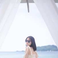 阿德短暂停留，少点故事，多点钩子