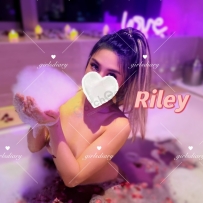 GirlsDiary❤悉尼CT❤香港辣妹马达电臀Riley